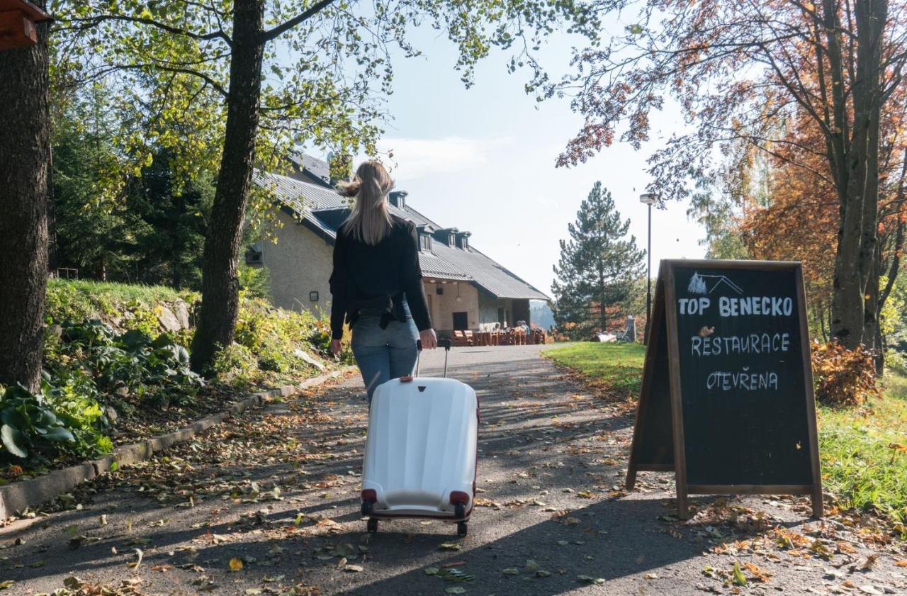 Profamily Hotel Top Benecko Eksteriør billede